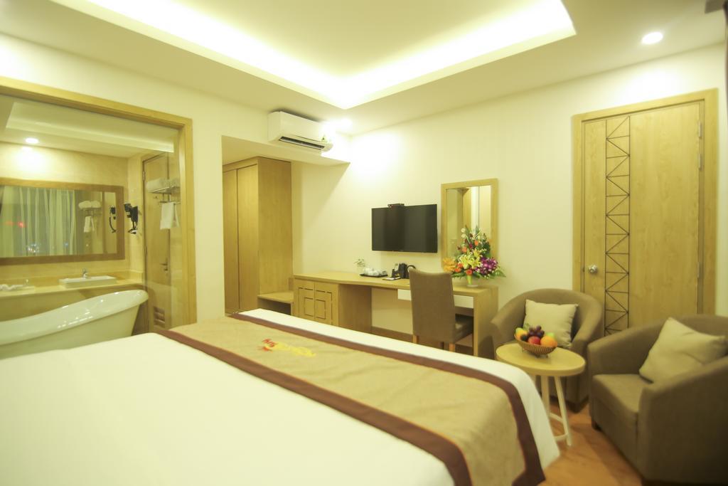 Royal Huy Da Nang Hotel Bagian luar foto