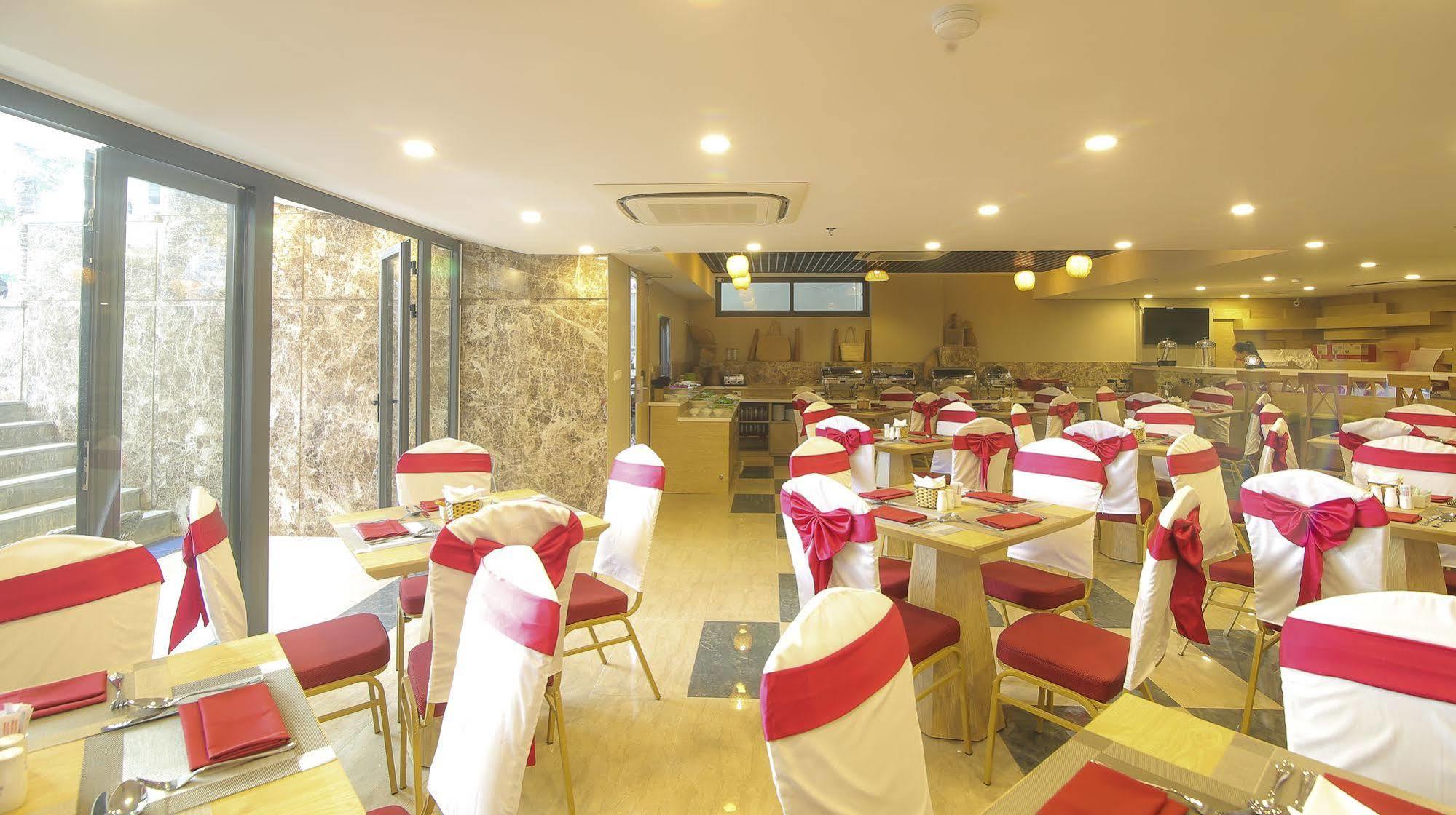 Royal Huy Da Nang Hotel Bagian luar foto