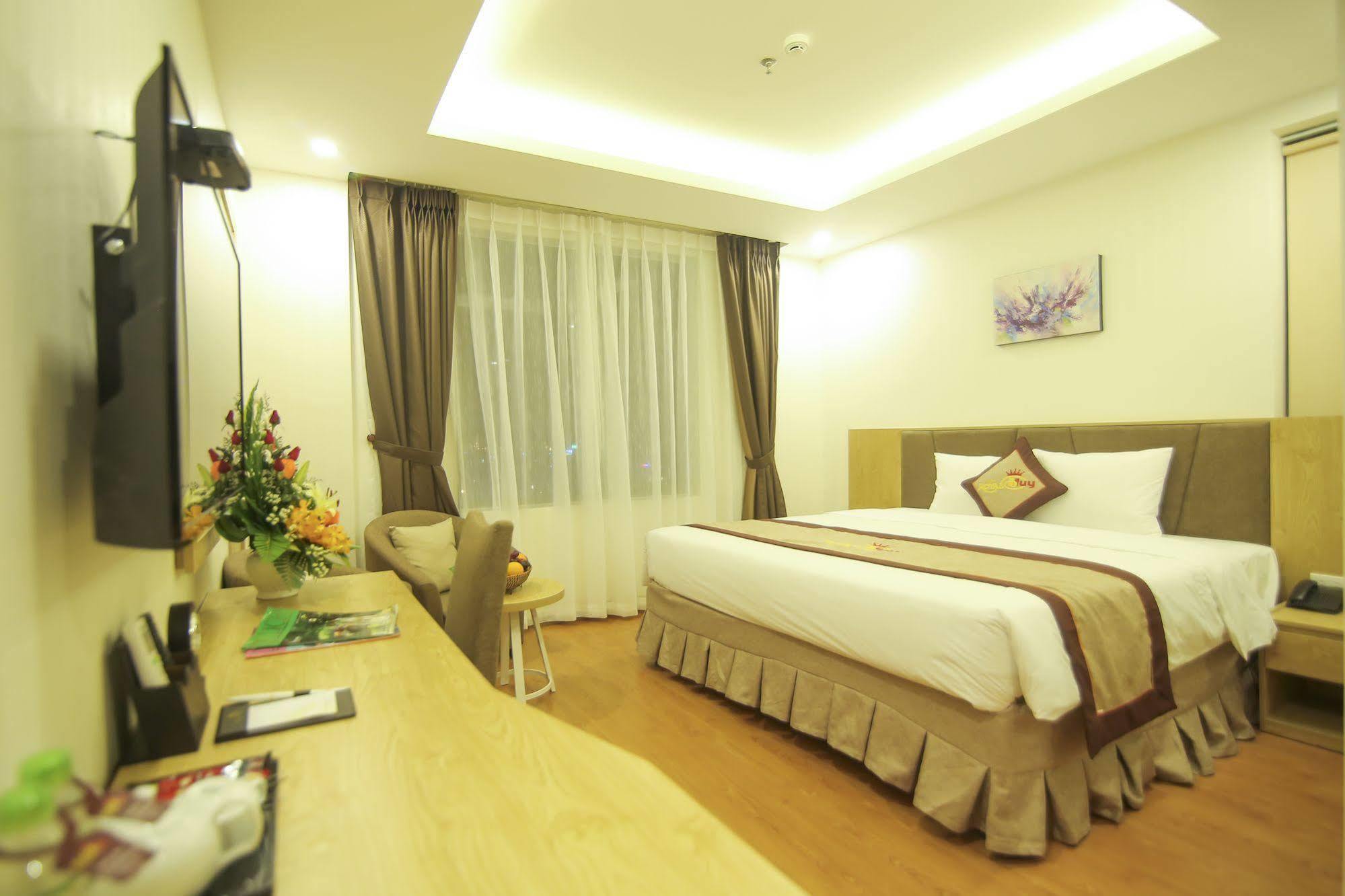 Royal Huy Da Nang Hotel Bagian luar foto